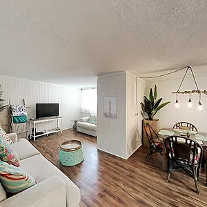 Hotel Pat's At Punalu'u 304, Laie